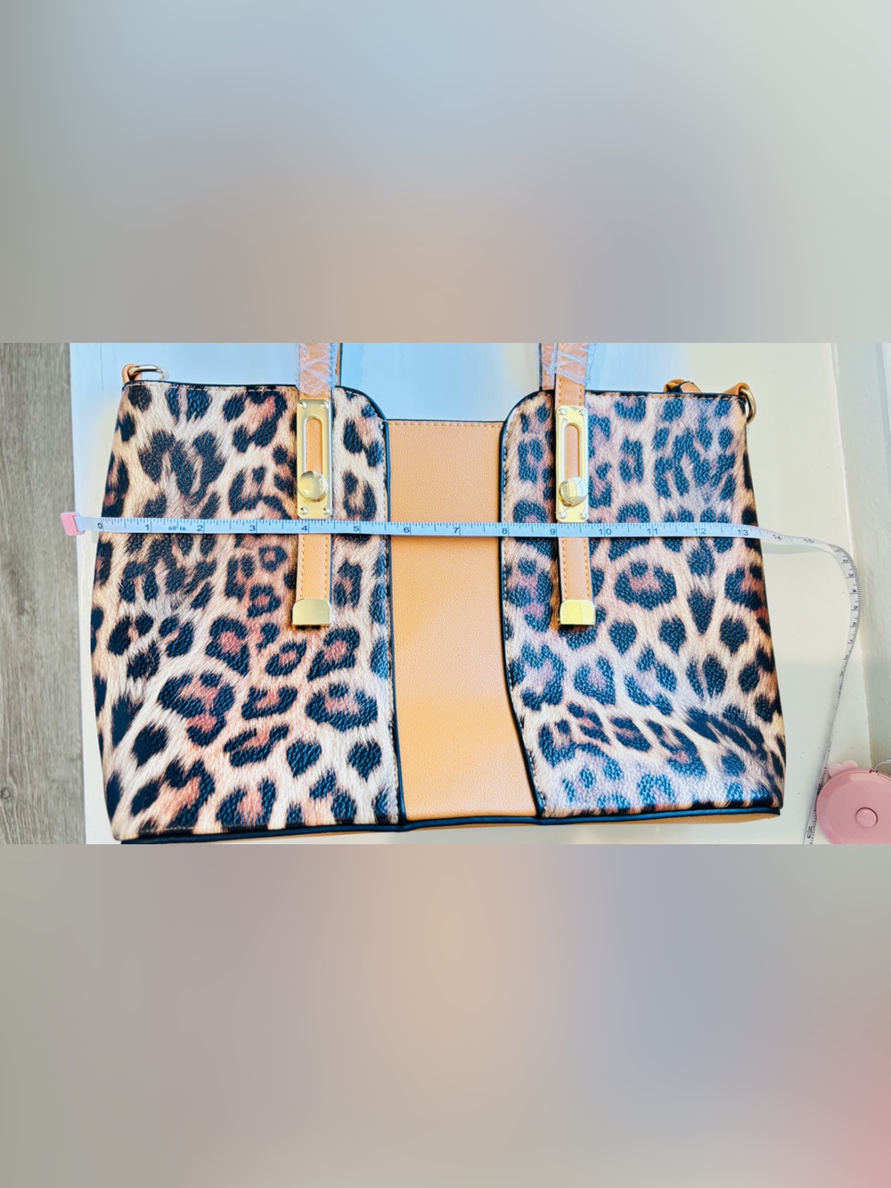 Leopard Print Tote with Tan Center Panel and crossbody straps new never - Picture 6 of 15